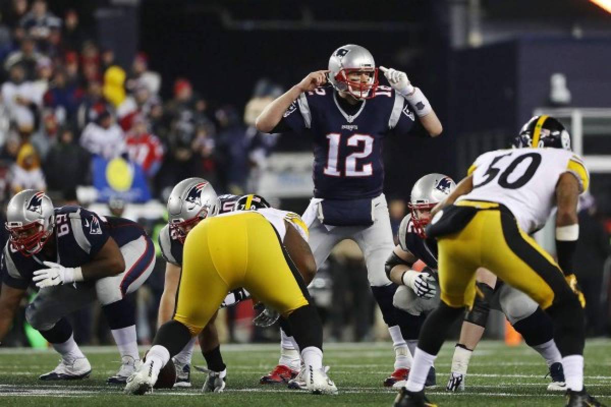 Los Pats del laureado técnico Bill Belichick mostraron estar mejor entrenados que los Steelers, con una serie de jugadas inteligentes que a menudo dejaron con las manos vacías a la defensa de Pittsburgh, foto: AFP.