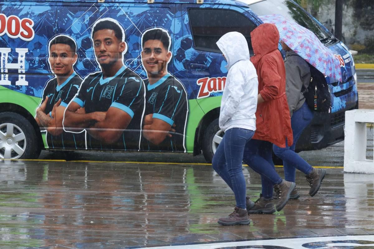 En fotos: Selección de Honduras recibe inesperada visita previo a partido ante México