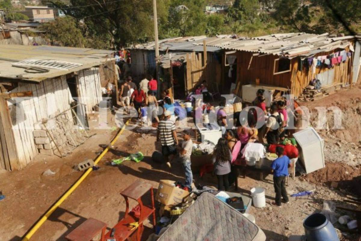 Ocho casa más son consumidas por las llamas en la capital de Honduras