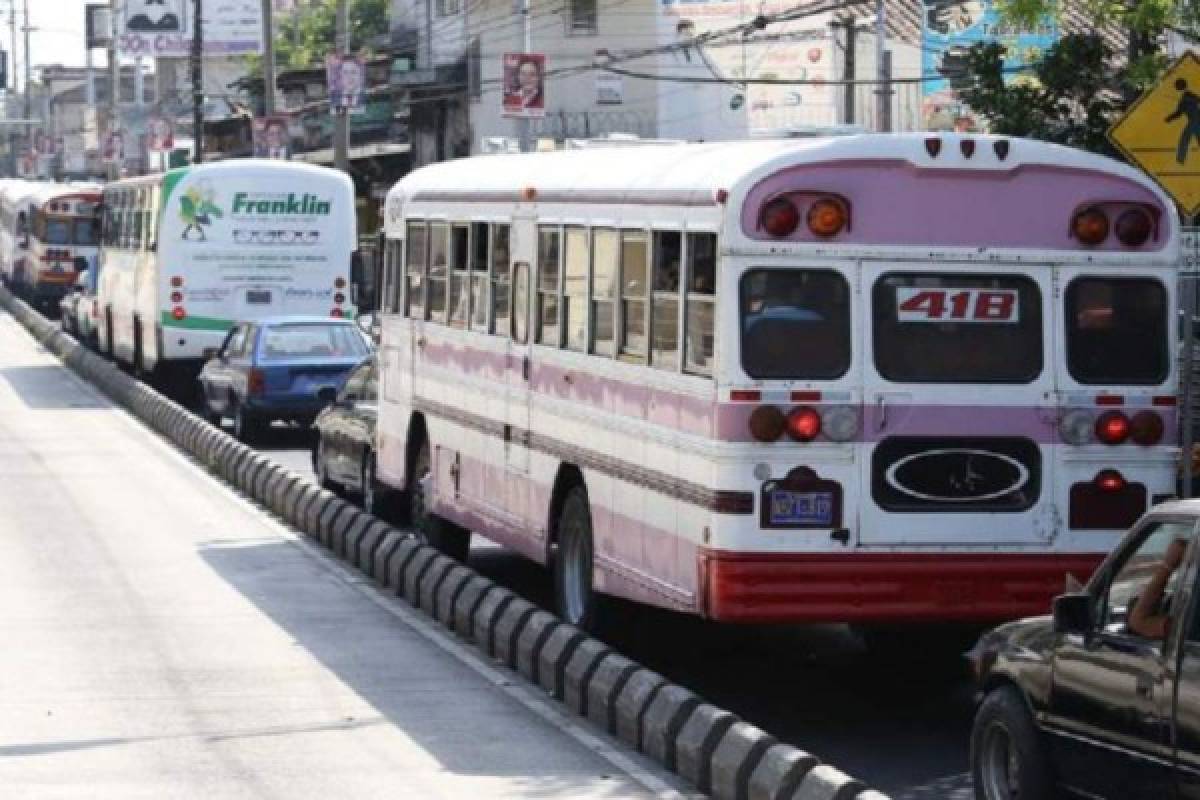 El Salvador juzga a 308 pandilleros por paralizar transporte y matar choferes en 2015 