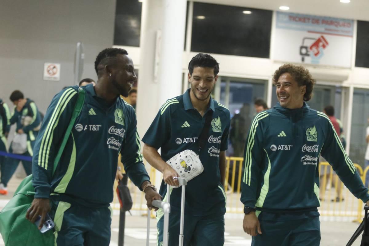 Selección de México llega a Honduras muy sonriente