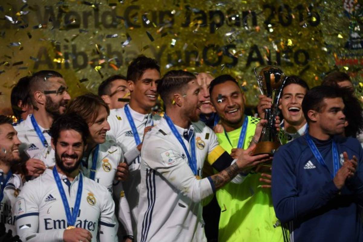 Real Madrid se convierte en el primer club en levantar cinco copas de campeón del mundo  