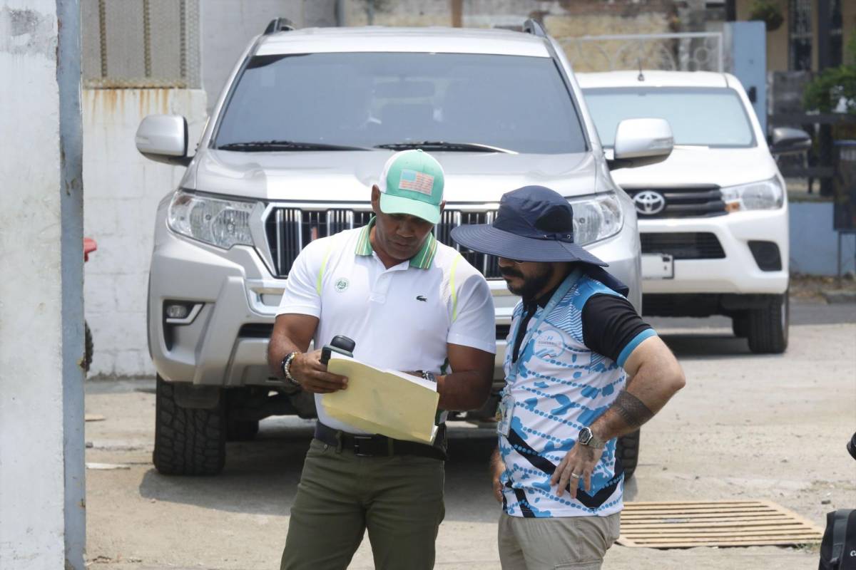 Mario Moncada, molesto con la empresa que hace los trabajos en el Morazán: “Estoy frustrado”