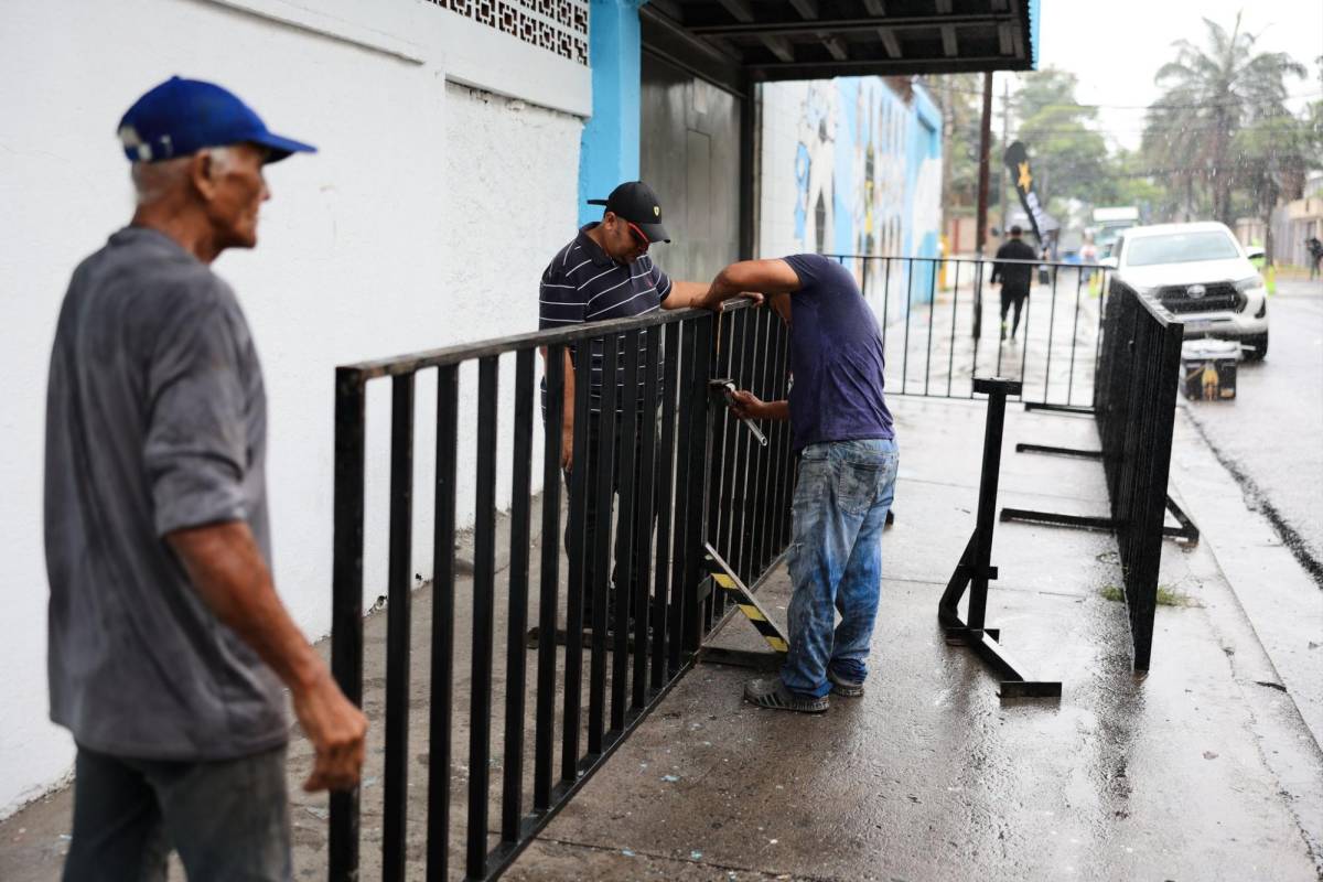 Honduras vs México: Policía blinda el estadio Morazán y así luce desde temprano