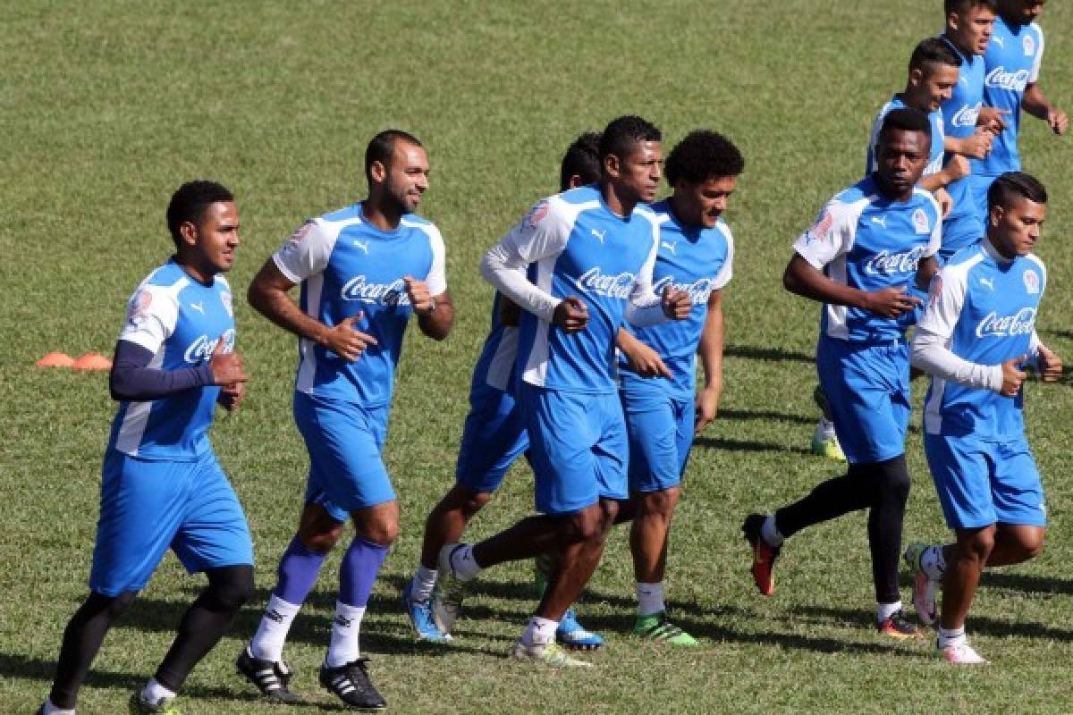 El defensa brasileño Fabio de Souza podría estar cerca de volver a las canchas (Foto: Ronal Aceituno)