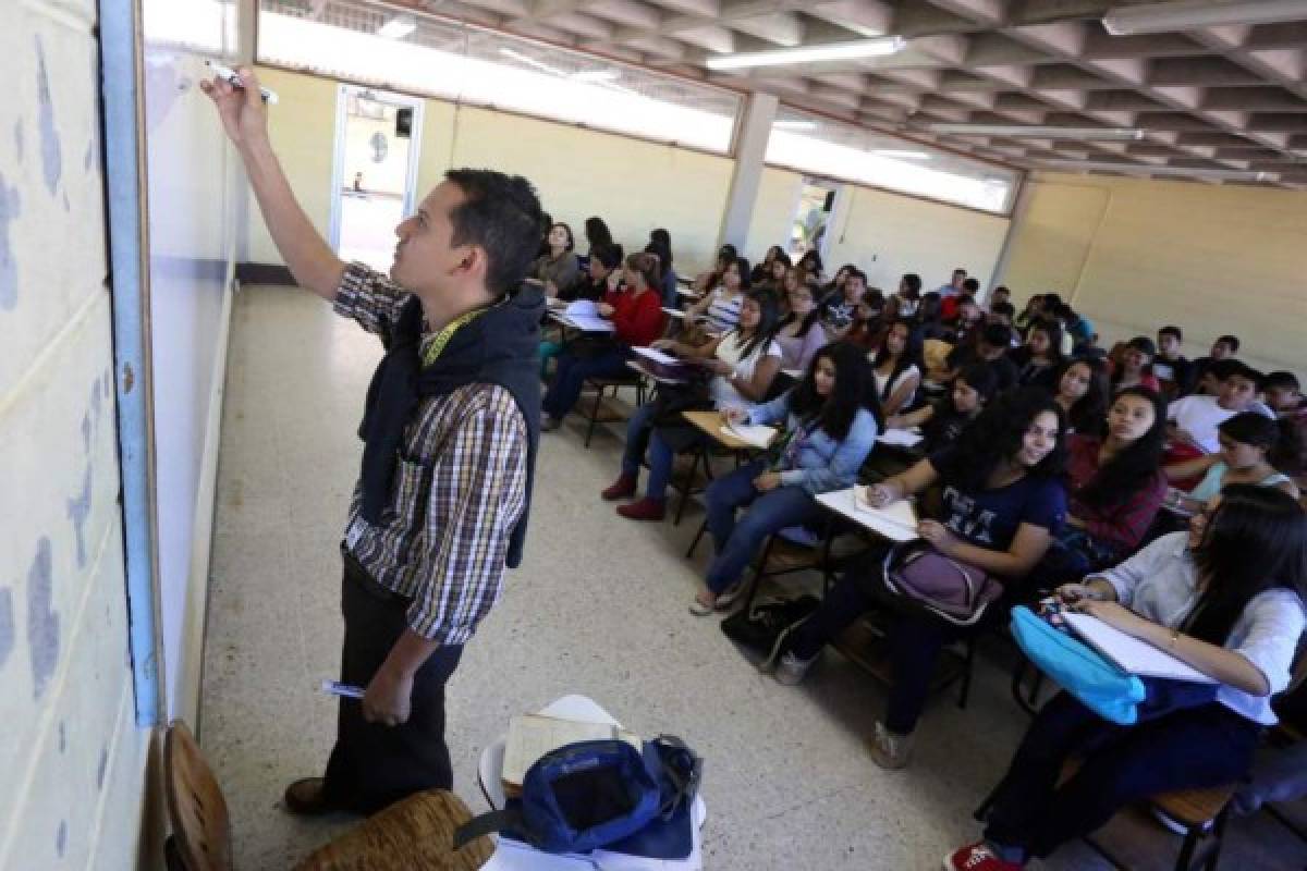 Un millón de personas sin acceso a universidades