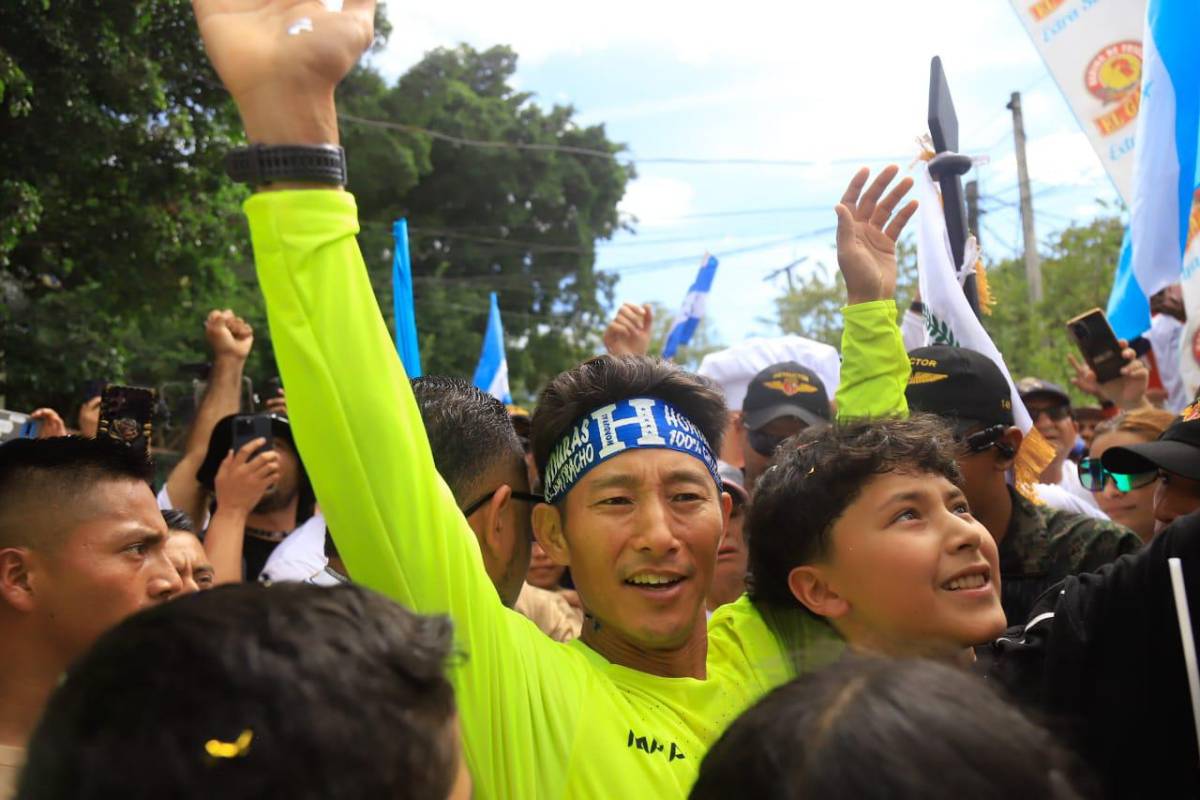 ¡Recibido como un héroe! Shin Fujiyama llega a Honduras tras recorrer 3,000 kilómetros