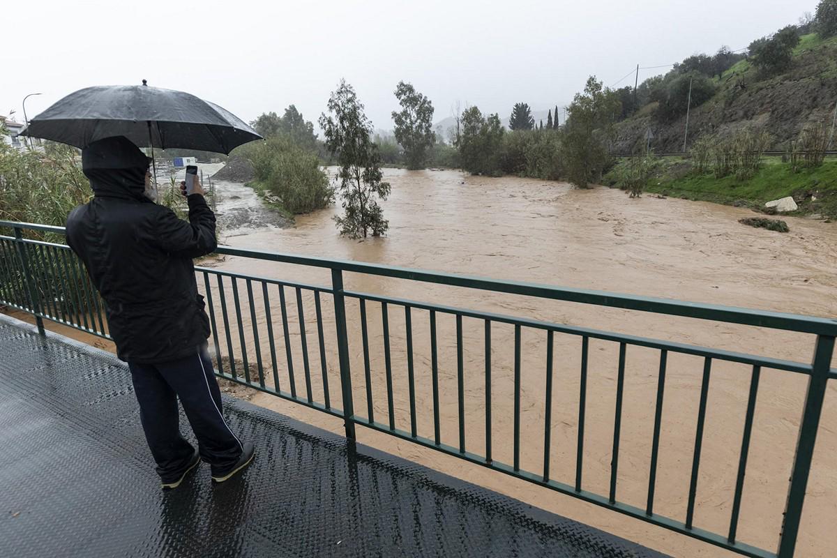 Así luce el centro de Málaga, España, tras las primeras lluvias de la DANA