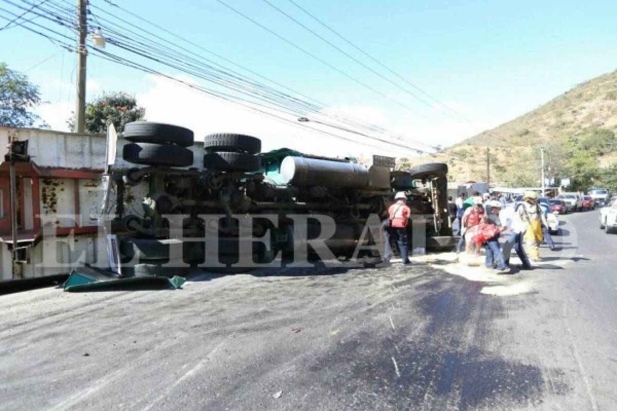 Tegucigalpa: Al menos dos fallecidos por accidente en la salida al sur