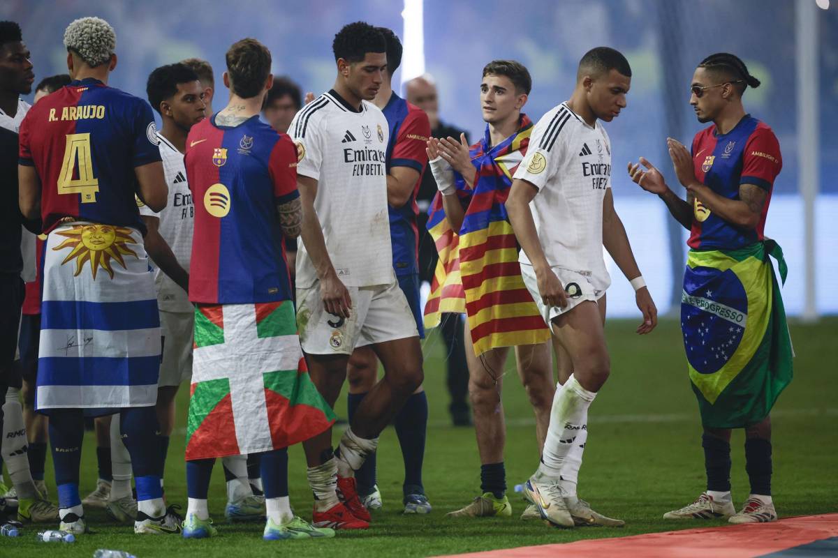 Las tristes imágenes de Real Madrid tras ser goleado por el Barcelona en final de Supercopa