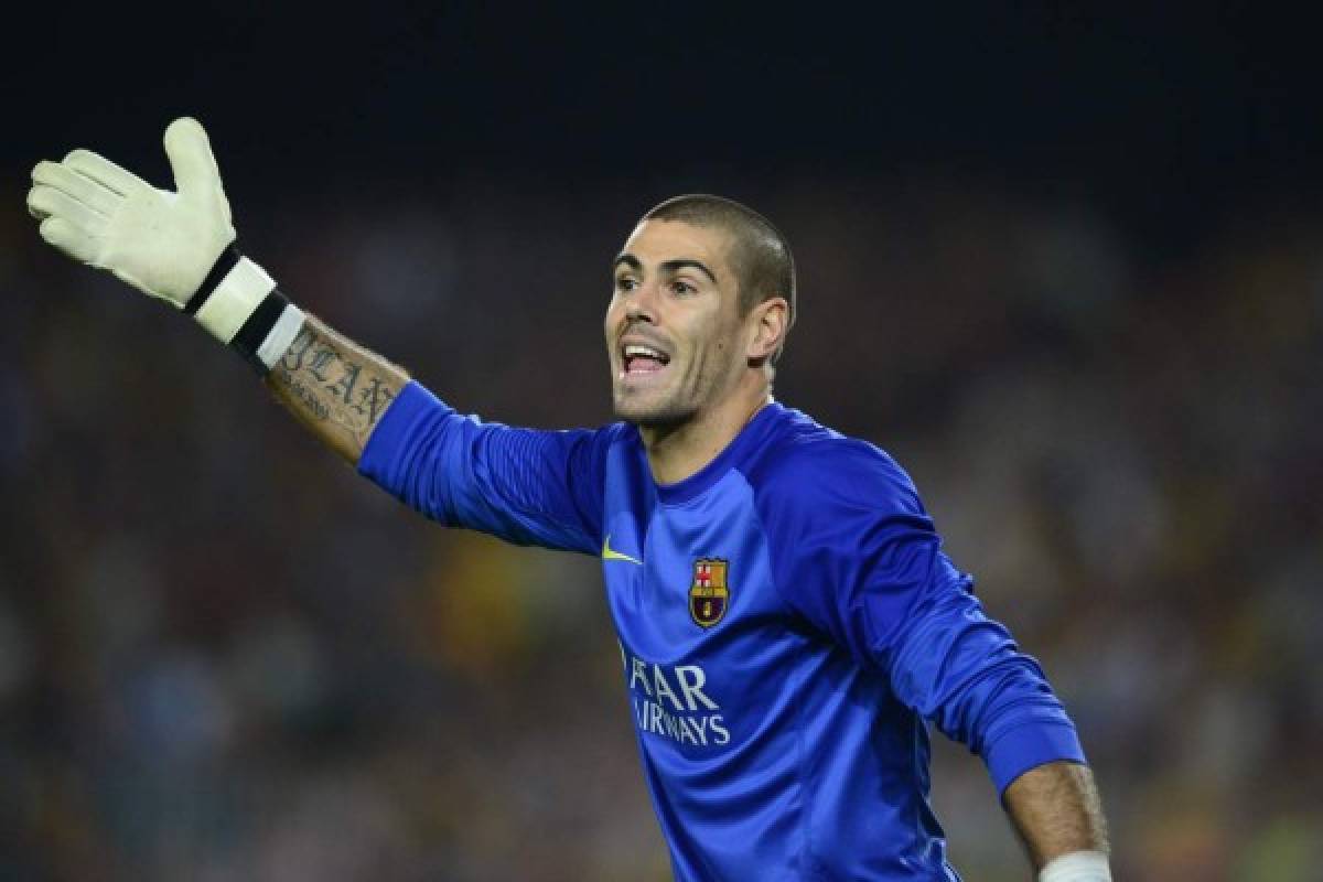 Víctor Valdés firma por un año y medio con el Manchester United