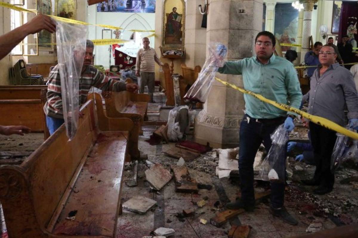 Dos atentados con bomba dejan decenas de muertos en iglesias cristianas de Egipto