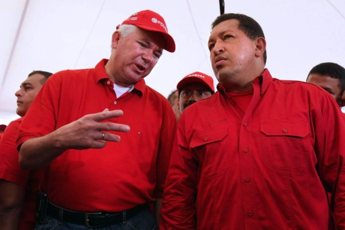 Destituyen a Ramírez de presidencia de PDVSA