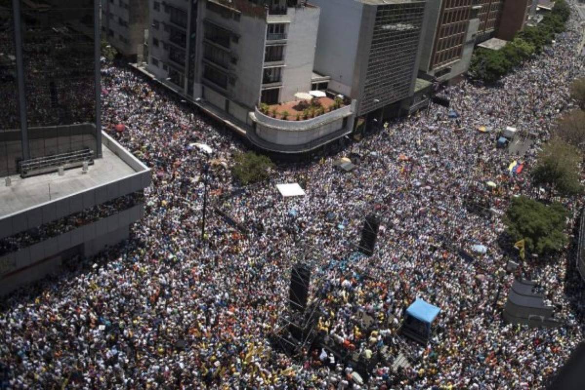 Panamá: inhabilitación de opositor Capriles agrava situación en Venezuela