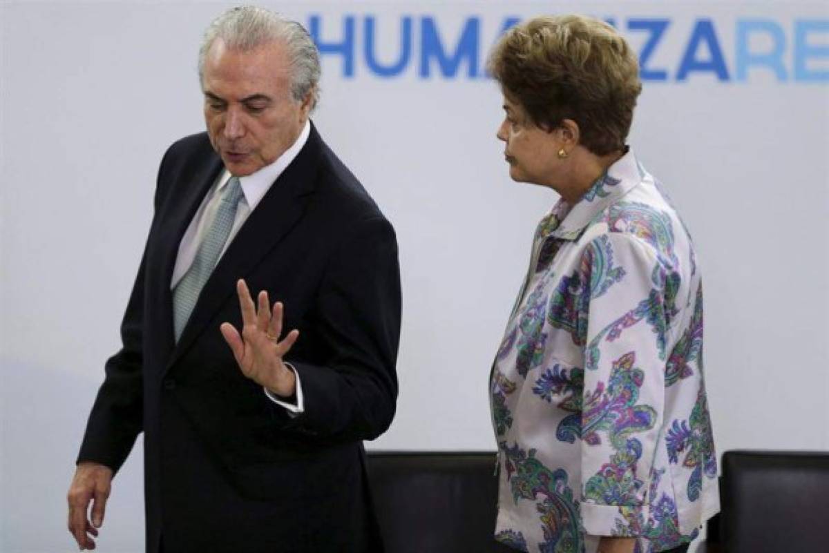 Tensión máxima en Brasil: Rousseff acusa de 'traidor' a su vicepresidente