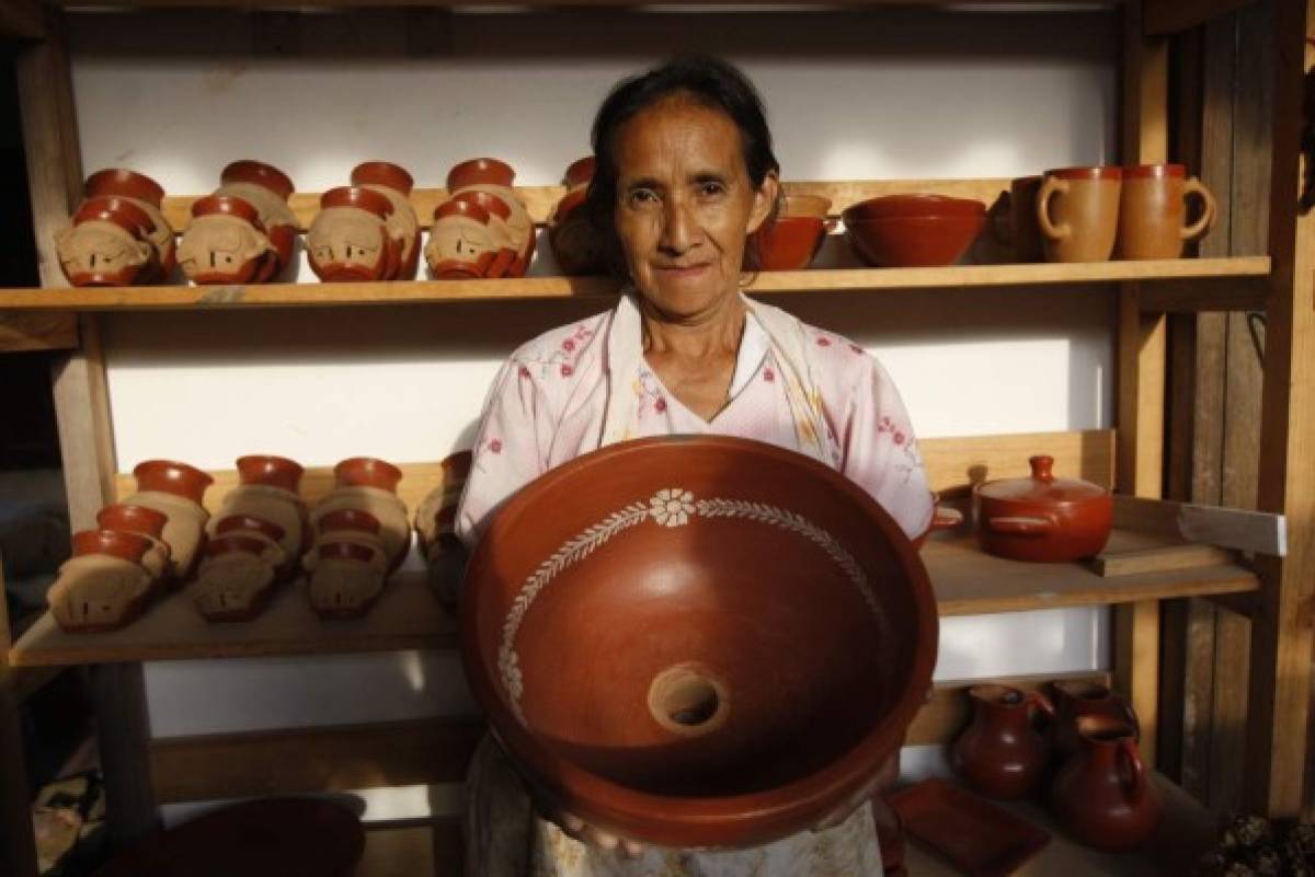 Una artista prodigiosa del barro en La Campa