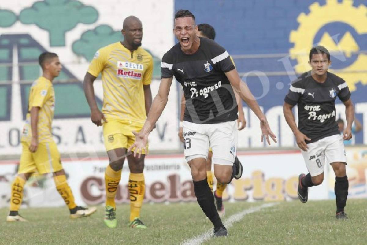 Ángel Tejeda celebró su gol protestando contra el peaje