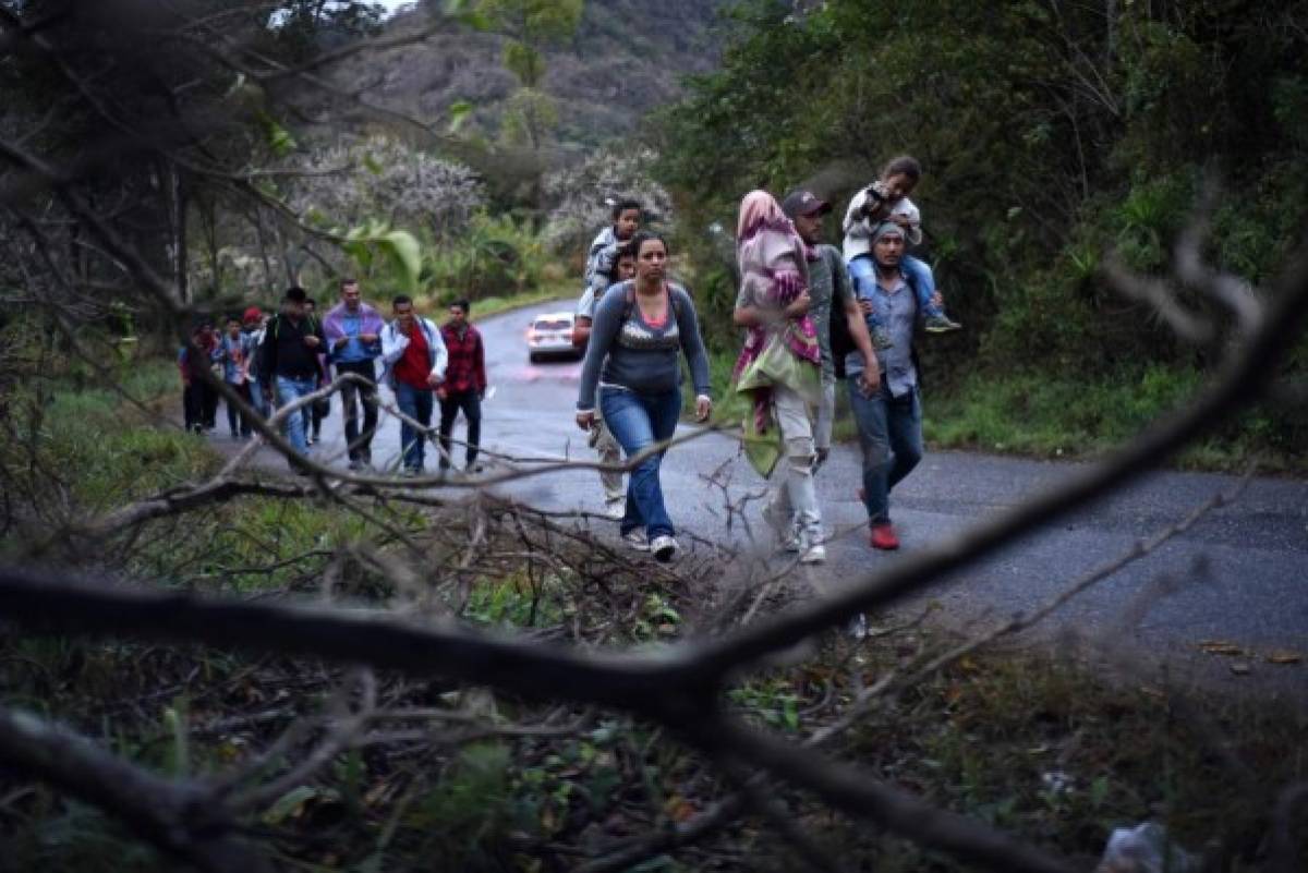 'Ha sido un viaje muy cansado y agotador', dicen migrantes que salieron en caravana