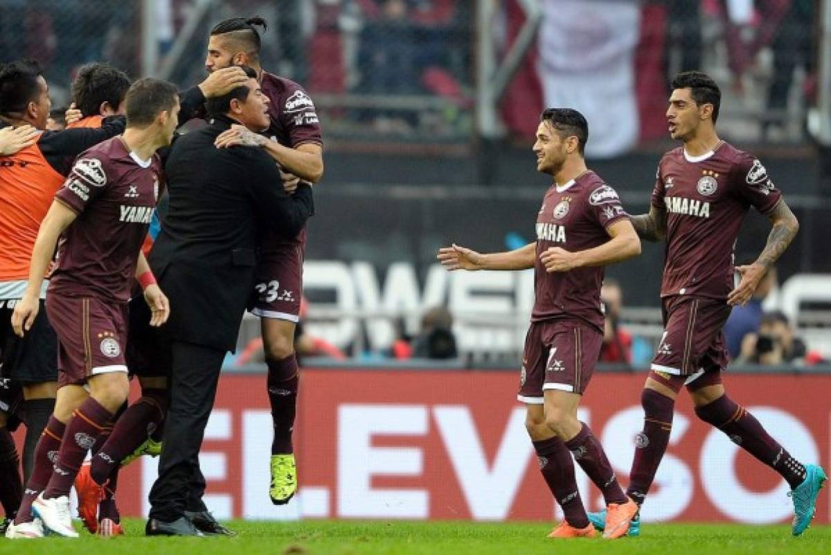 Lanús brilla, golea a San Lorenzo y se consagra campeón de Argentina