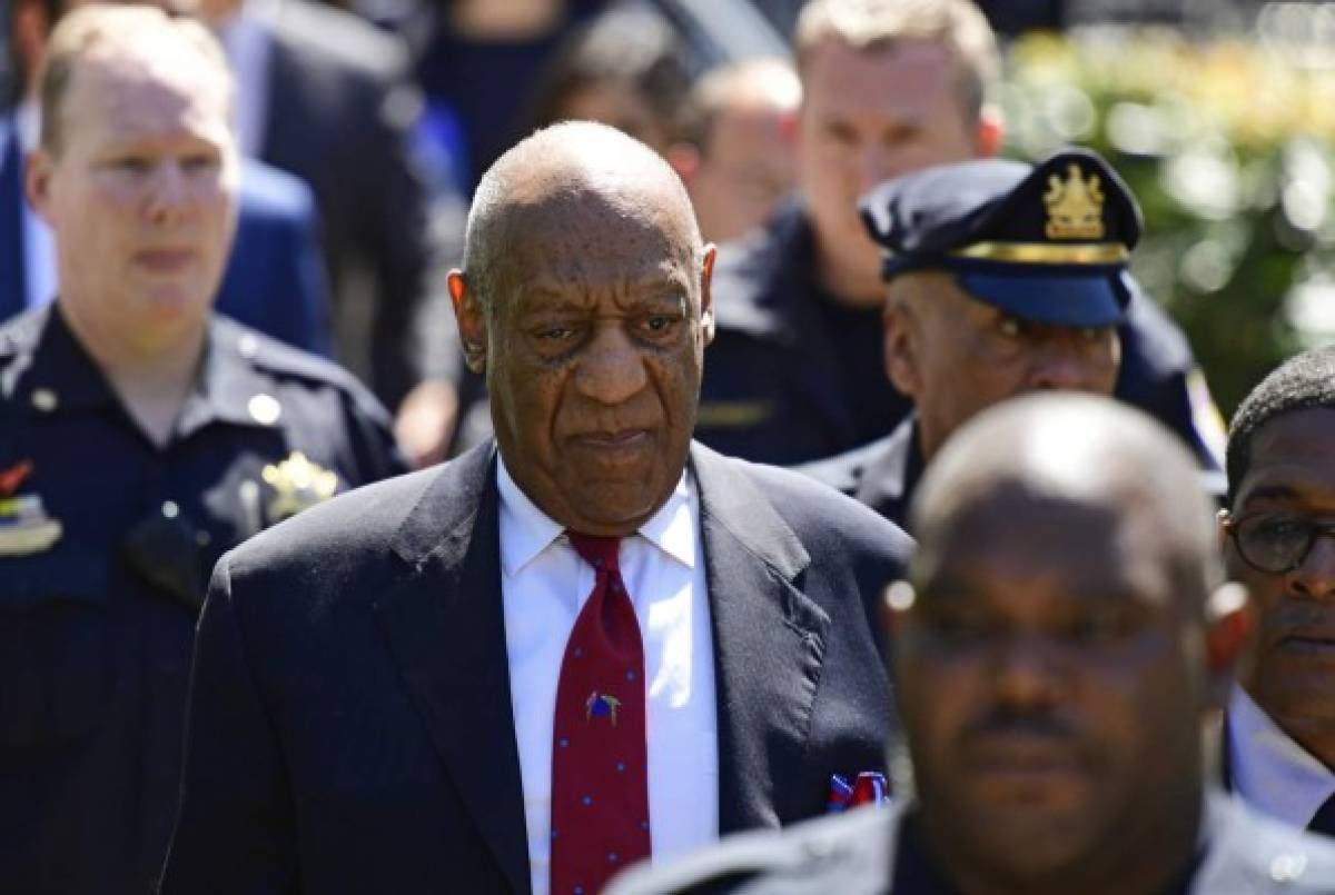 Bill Cosby empieza a vivir como un reo, pero en una mansión