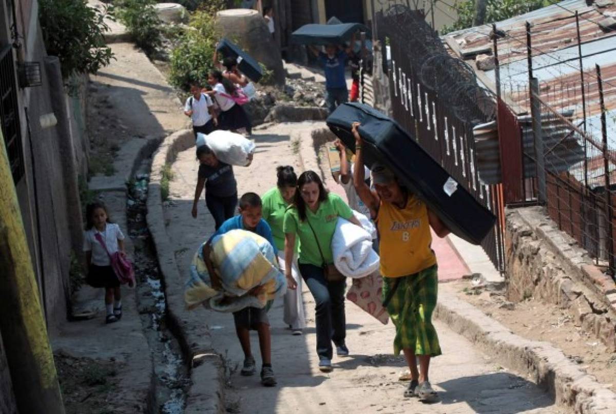 Se enciende una luz de esperanza para afectados de voraz incendio