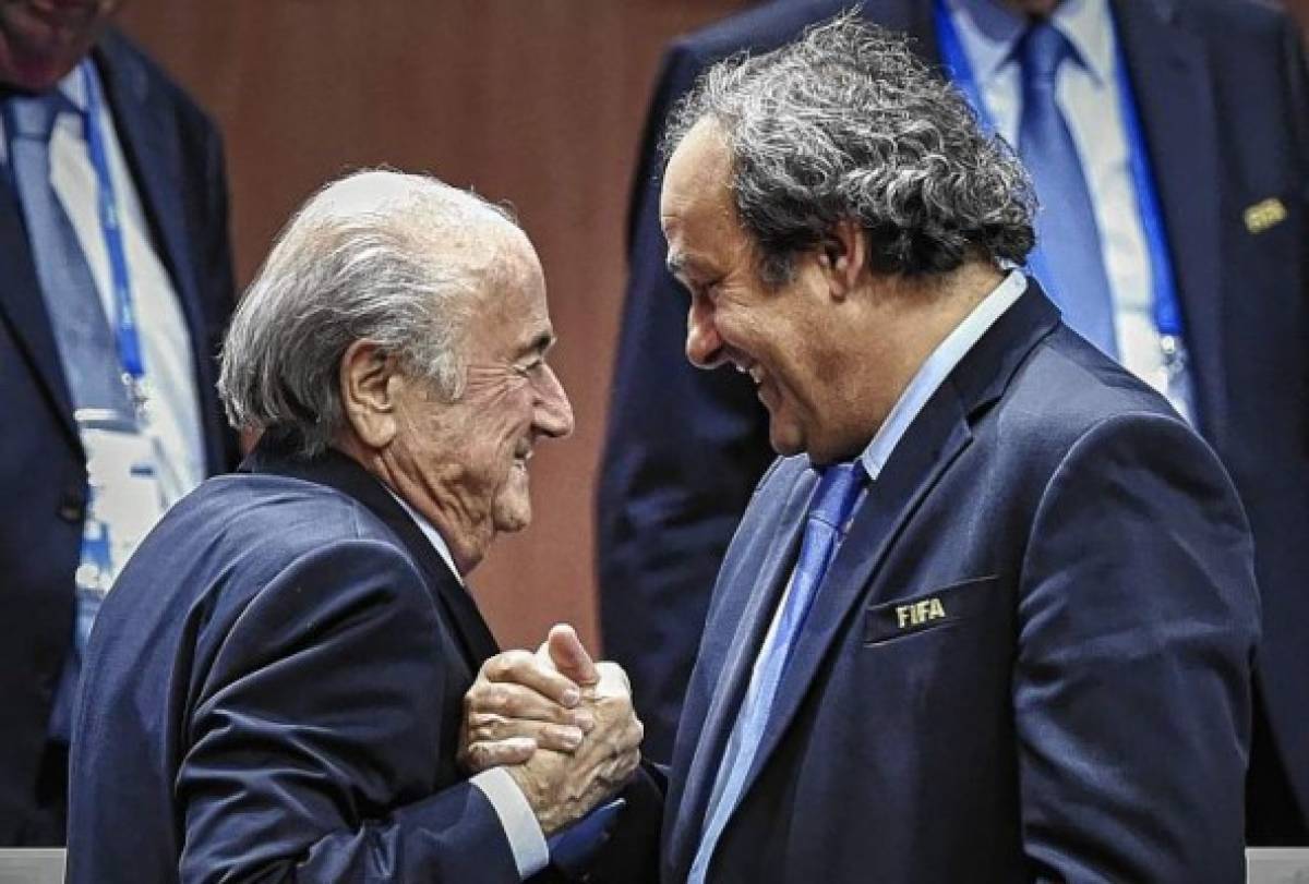 Blatter y Platini a la espera, Warner suspendido de por vida en caso FIFA