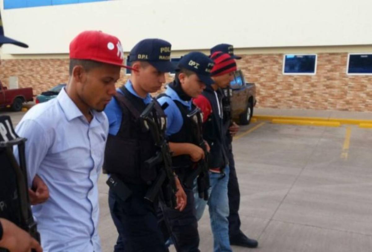 Policía captura dos hermanos por el delito de asesinato en Tegucigalpa