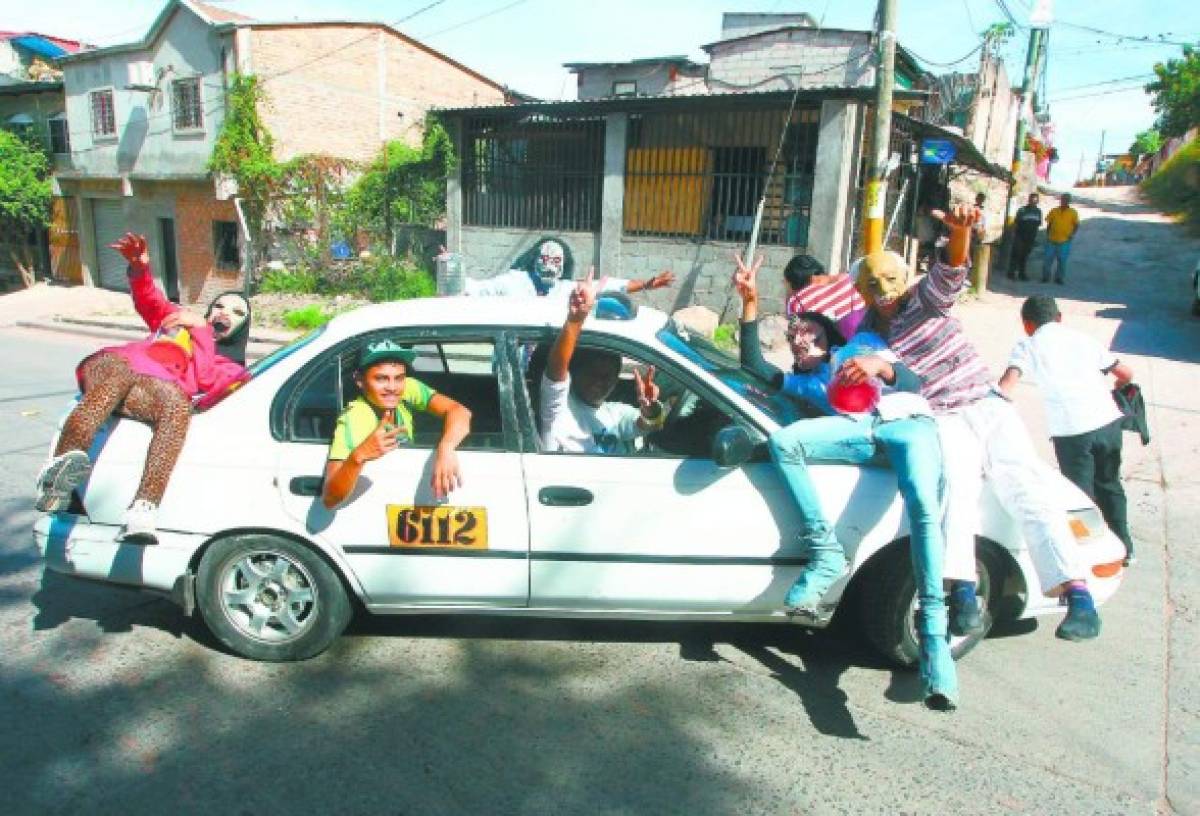 Espectáculos y quemas para despedir año viejo