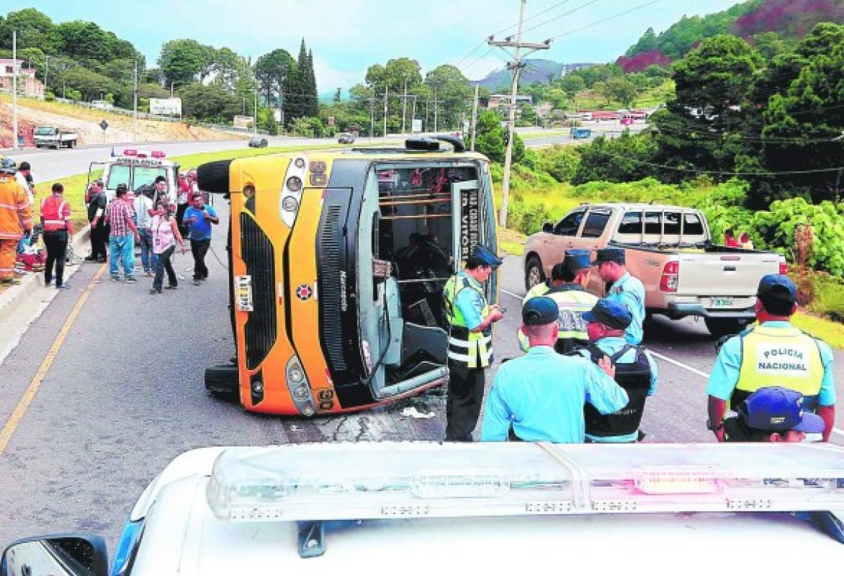 Pasajero de bus accidentado: 'Dios Padre, ayúdanos en esto”