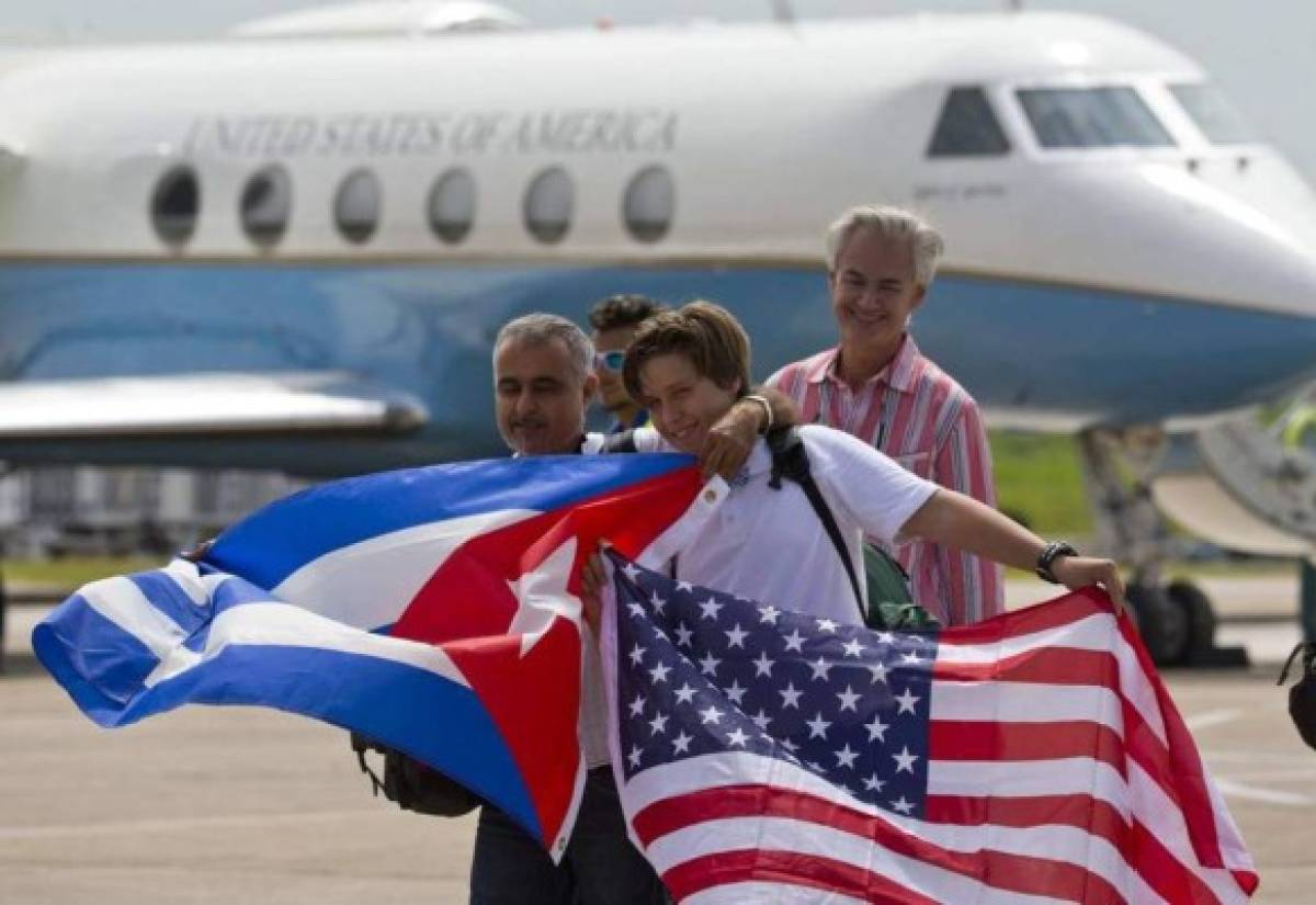 Cuba elimina restricción a viajes y anuncia facilidades a nacidos en el exterior   