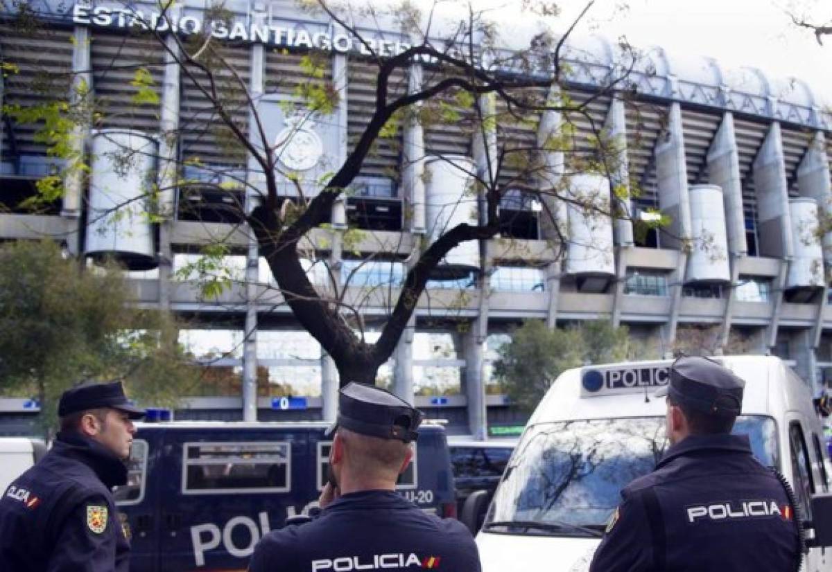 Antes del clásico, minuto de silencio y La Marsellesa