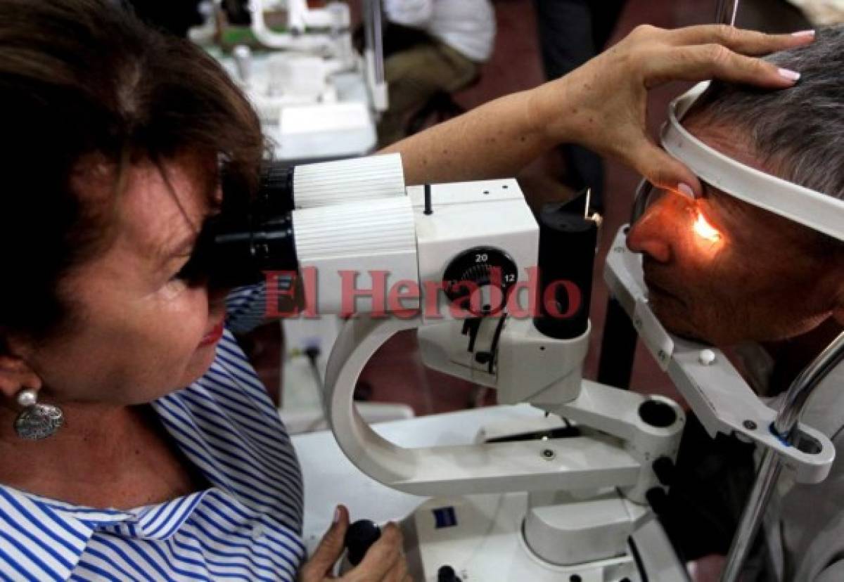 Brote de conjuntivitis mantiene en vigilia a centroamericanos