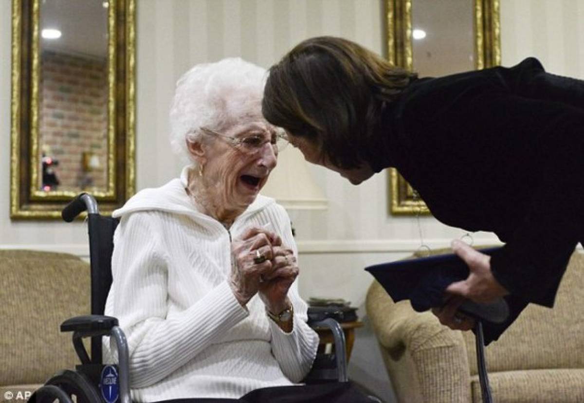 Una estadounidense logra graduarse a los 97 años