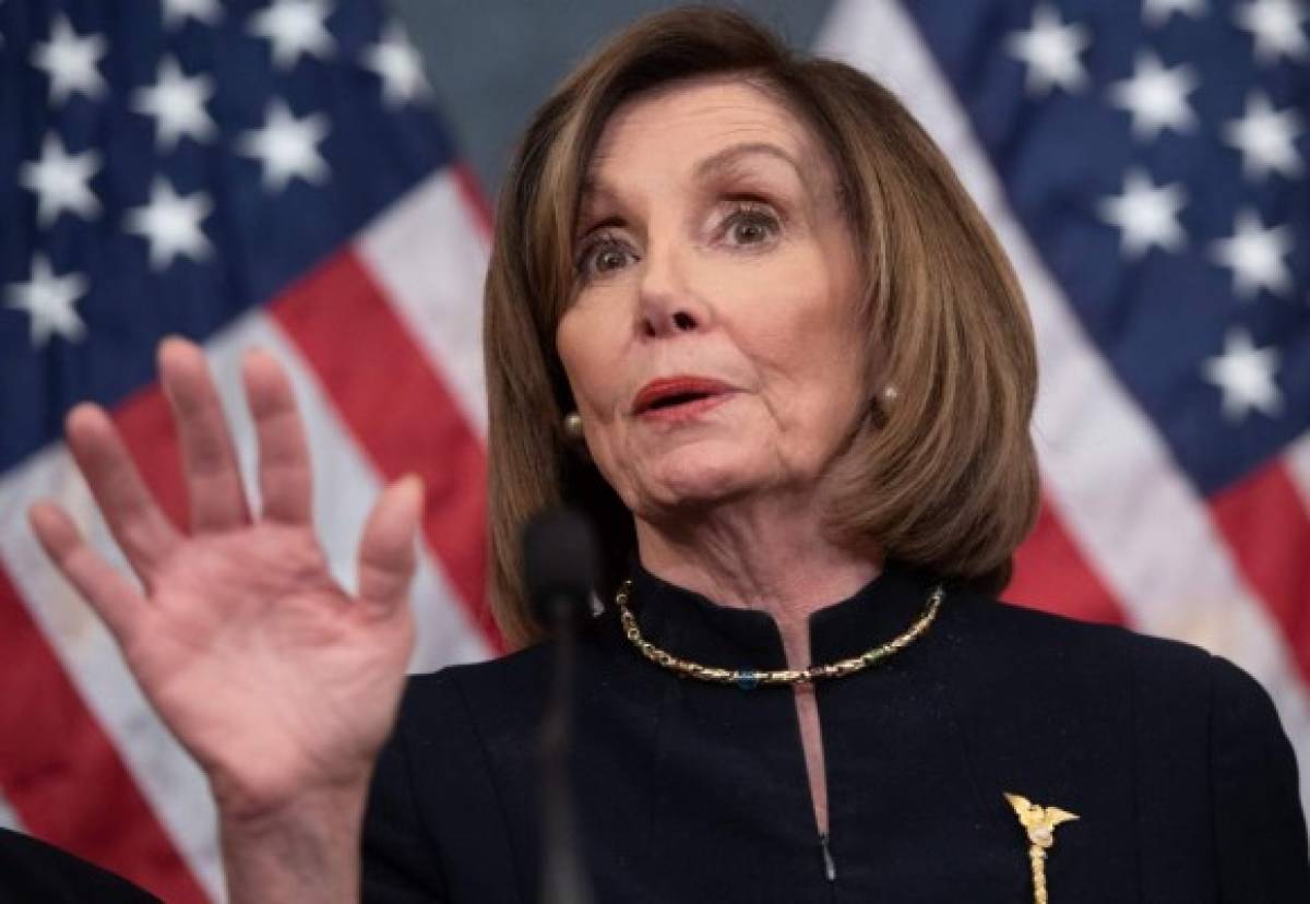 Pelosi no está lista para nombrar delegados para juicio a Trump en Senado