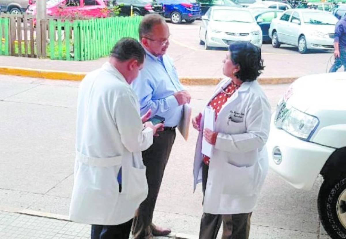 Médicos amenazan con suspender las cirugías por falta de insumos en el HEU