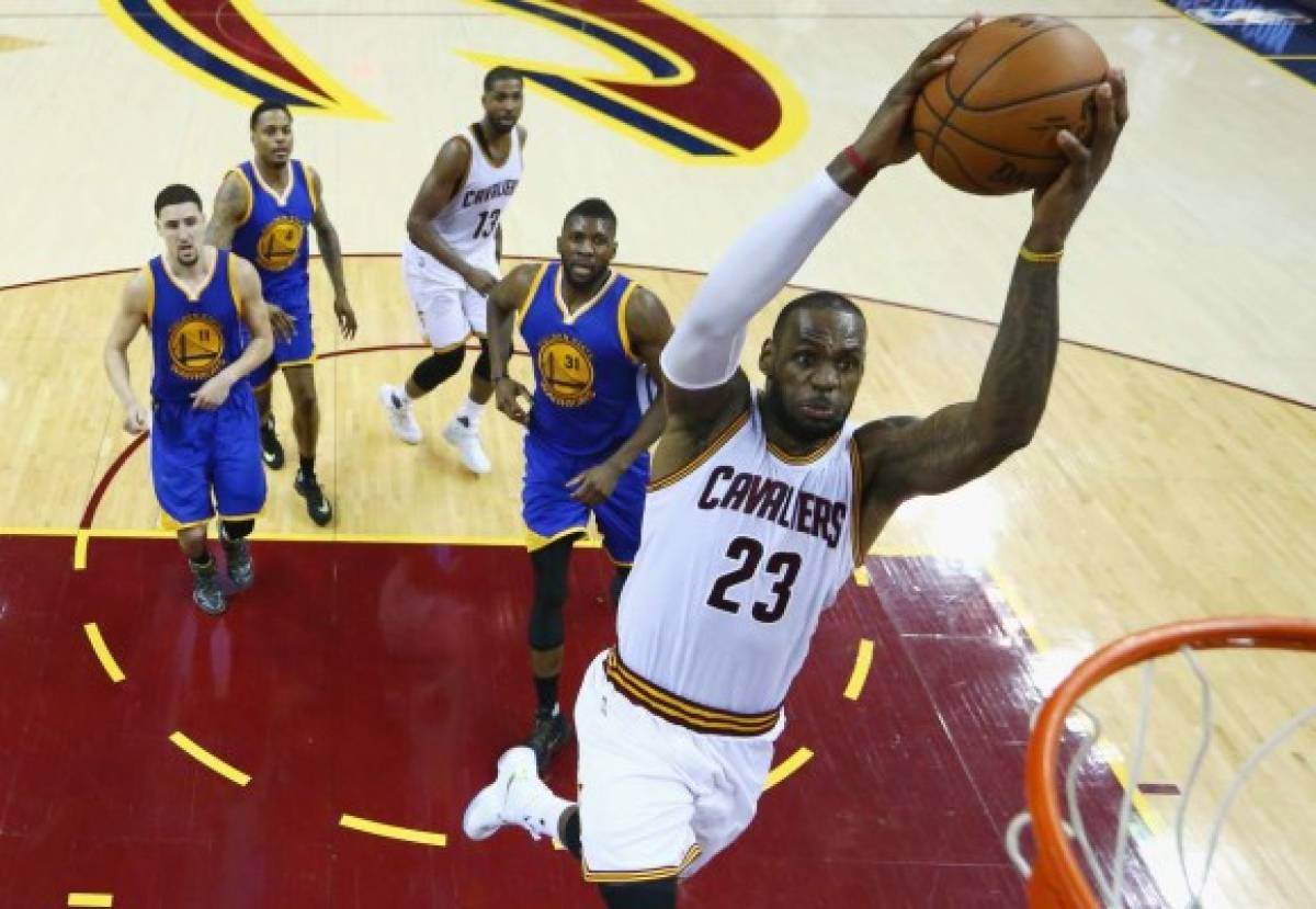 Cavaliers fuerzan un séptimo partido en final de la NBA al vencer a Warriors