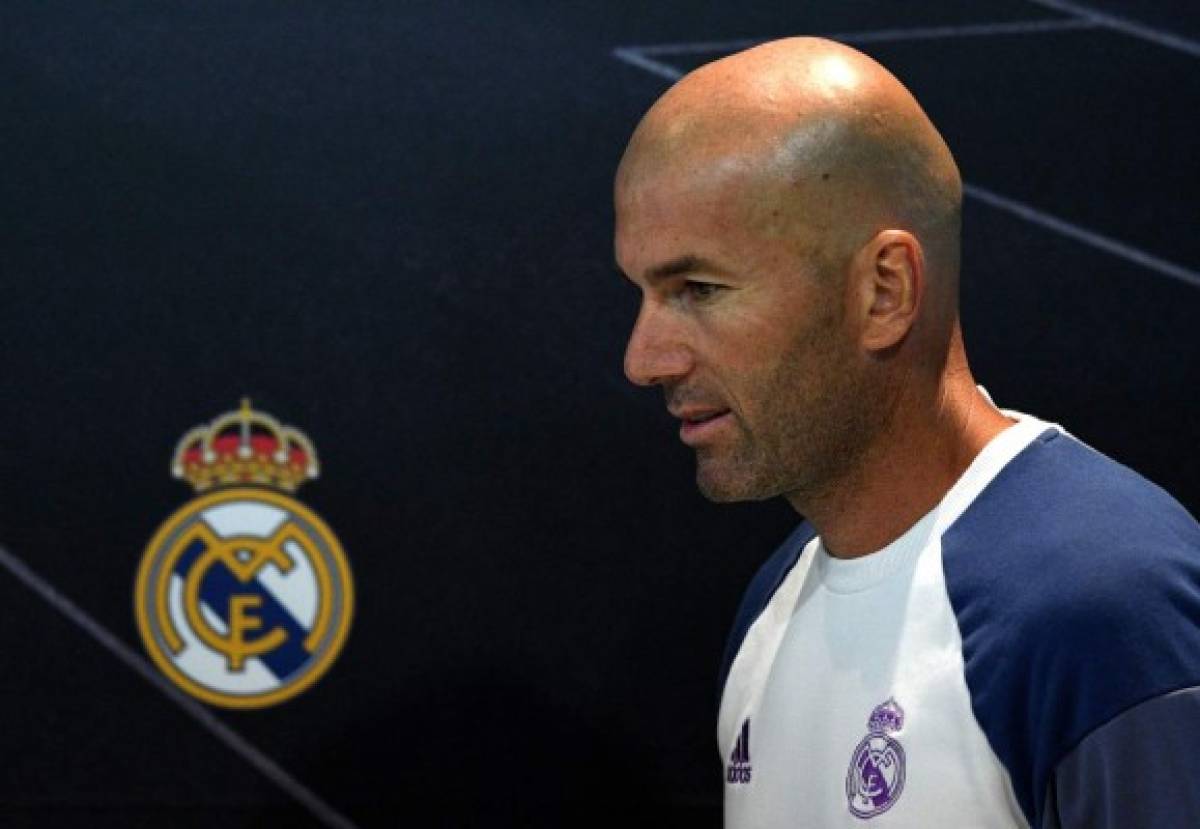 Zidane considera 'absurda' la sanción de la FIFA al Real Madrid