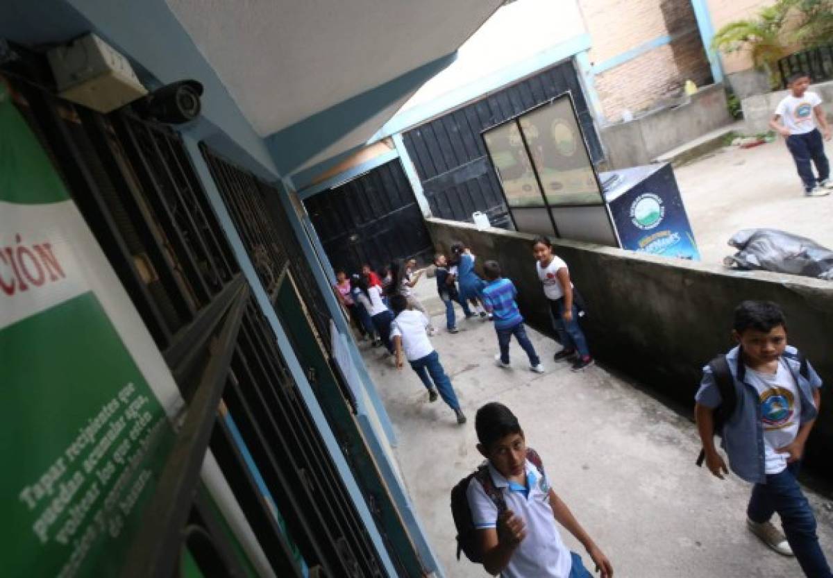 Con cámaras de vigilancia, escuelas públicas buscan tener seguridad