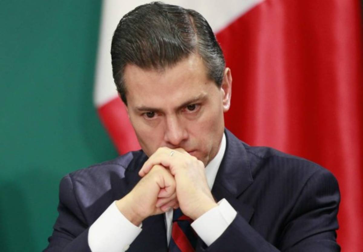 Presidente mexicano rechaza haber cometido plagio en su tesis de abogado  