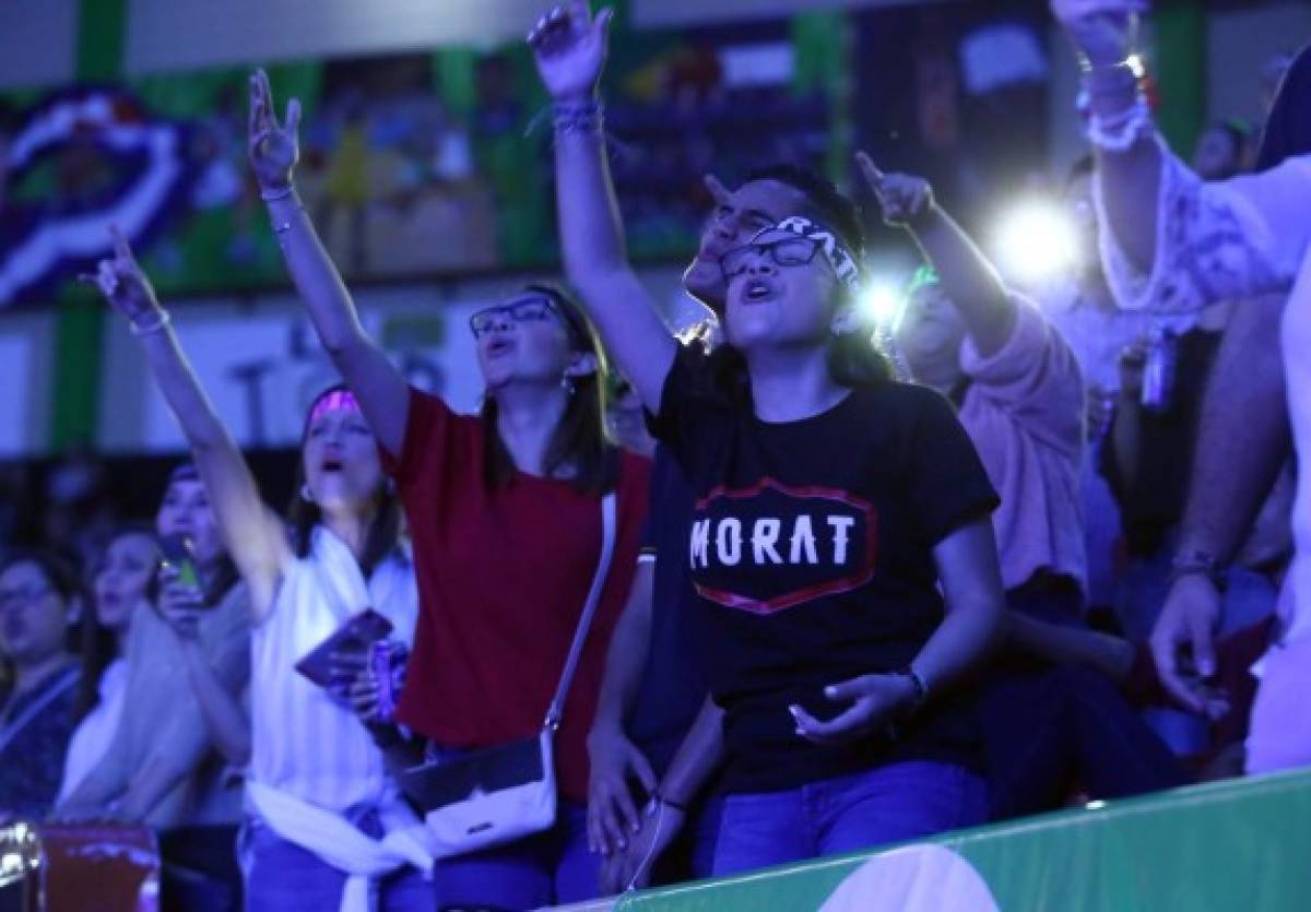 La mezcla pop folk de Morat arrasó en su debut en la capital hondureña