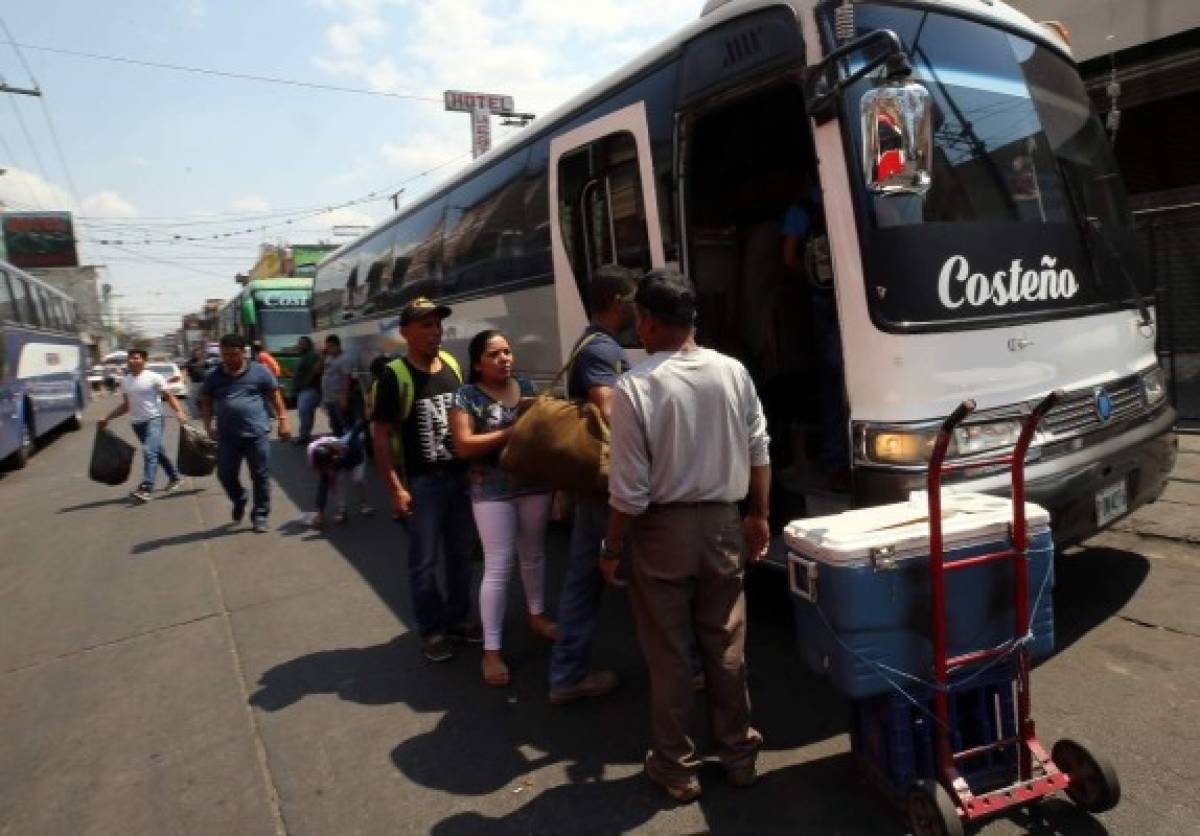 Cien buses diarios saldrán llenos de vacacionistas en Semana Santa en la capital de Honduras