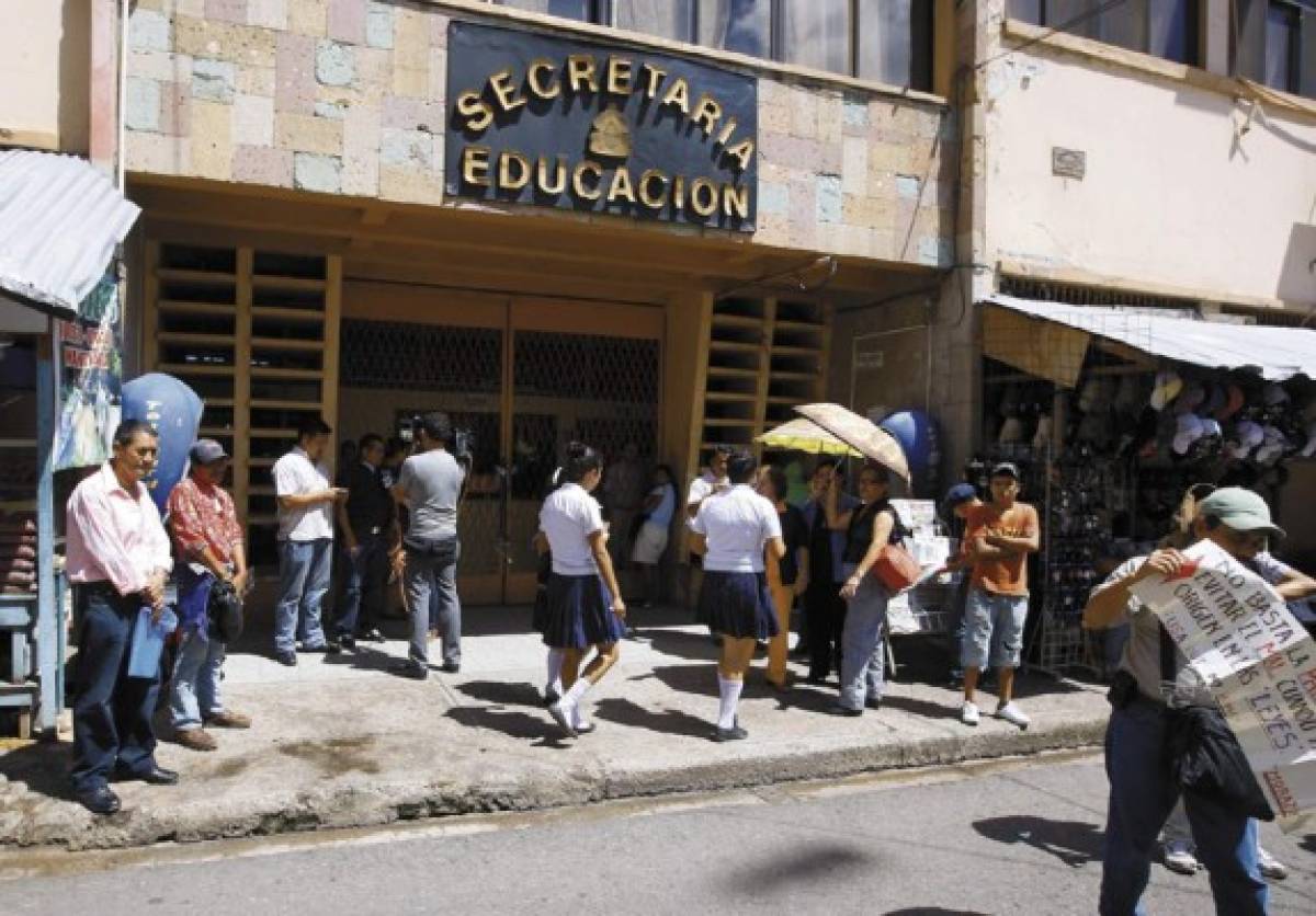 Prohíben fiestas dentro de colegios