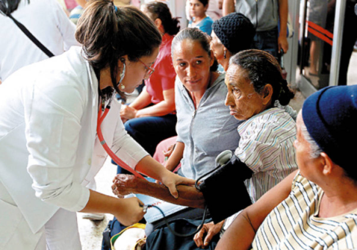 Sancionarán a médicos internos en Honduras