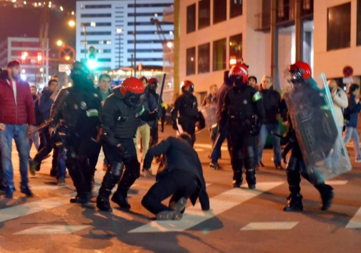 Altercados antes del Athletic-Spartak: 5 detenidos y varios heridos (policía)