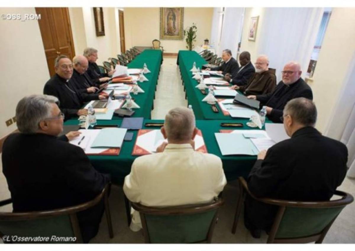 Vaticano: Cardenal Rodríguez participa en reunión con Papa Francisco