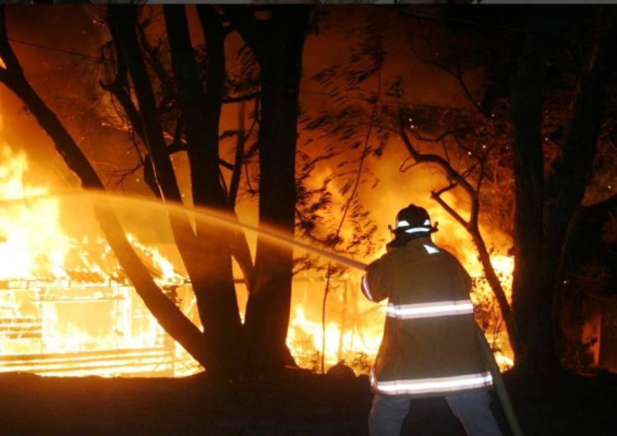 Honduras: Incendio consume centro de salud