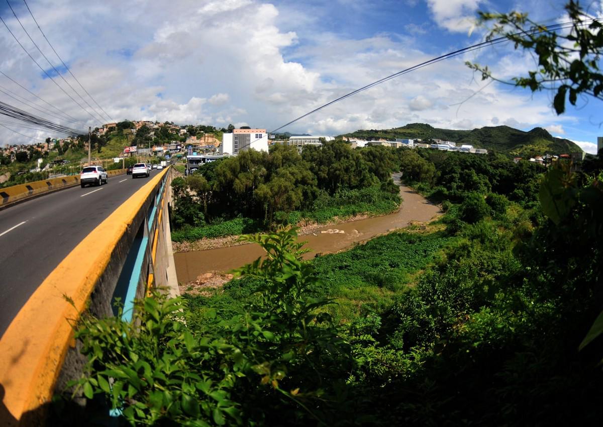 Así se encuentra el nivel del río Choluteca tras recientes lluvias