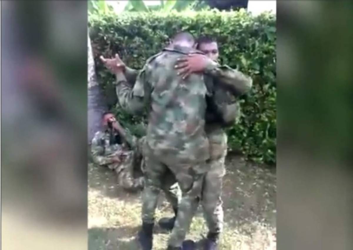 Video de baile entre militares se vuelve viral en redes sociales