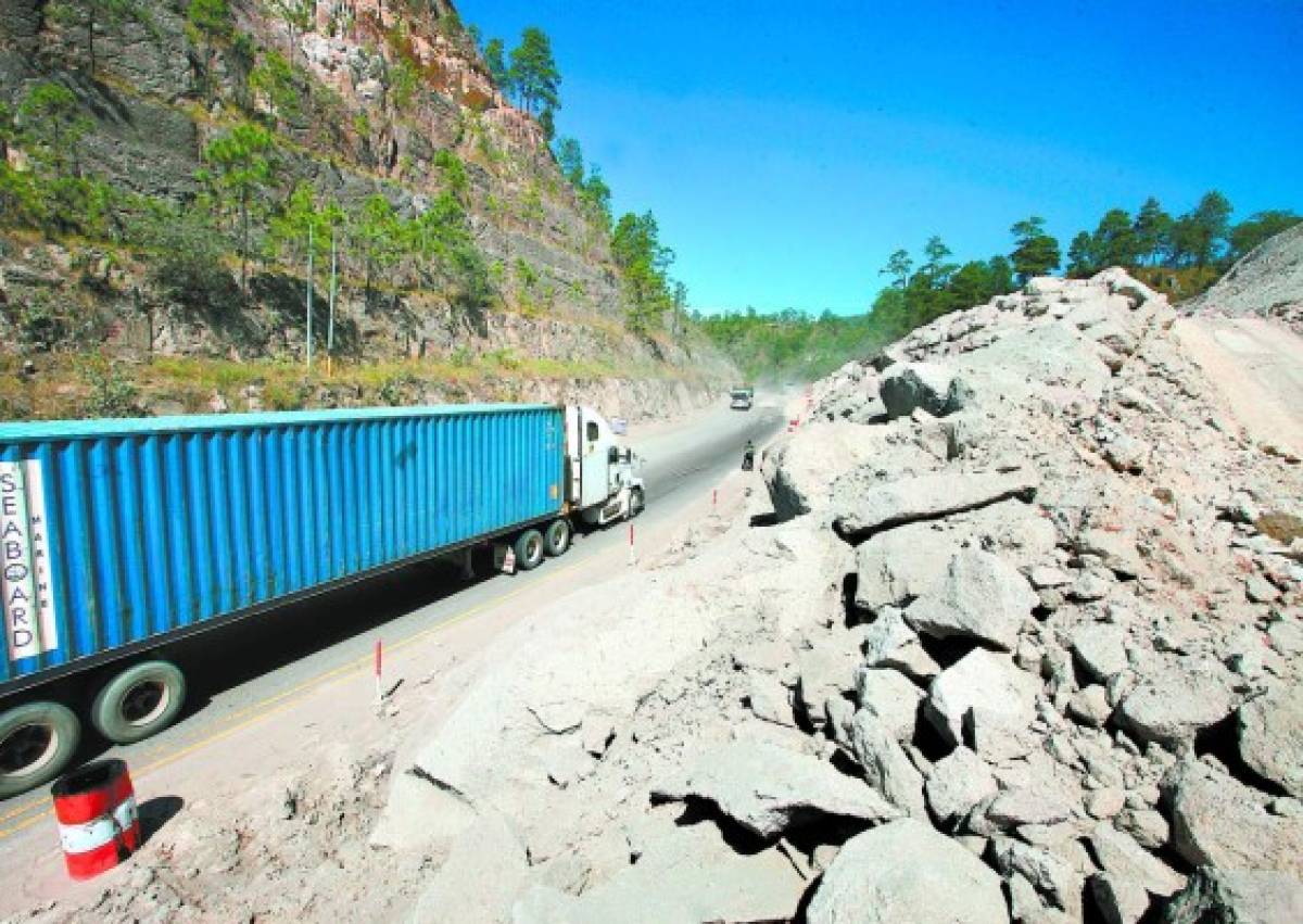 Honduras: Conductores pagan peaje por carretera CA-5 en mal estado