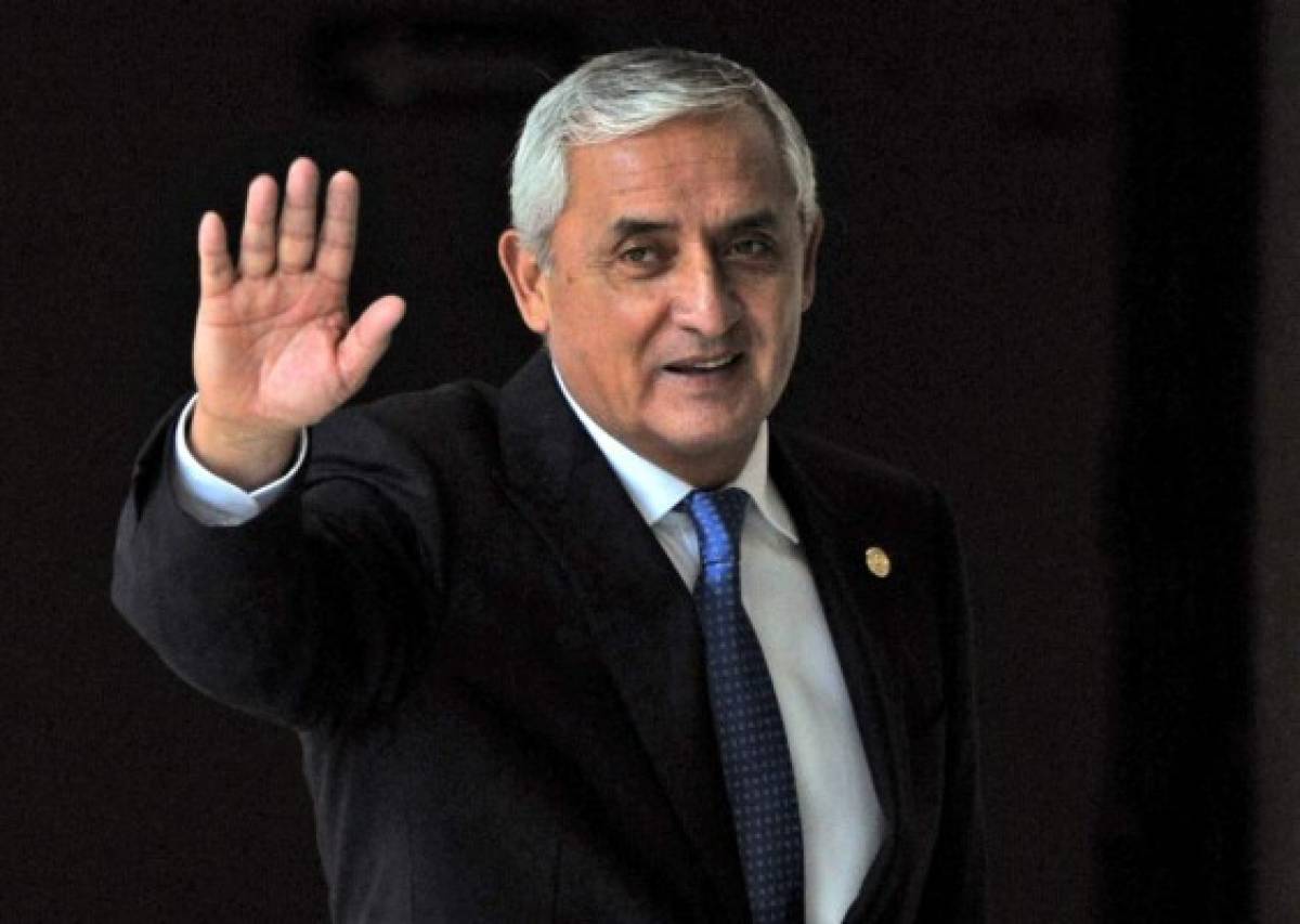 Otto Pérez niega haber recibido dinero de red de corrupción